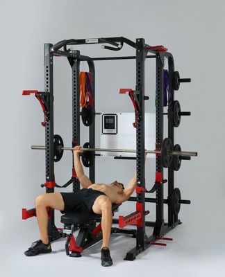 Anpassungsfähiges Fitnessgerät mit Klappkonstruktion